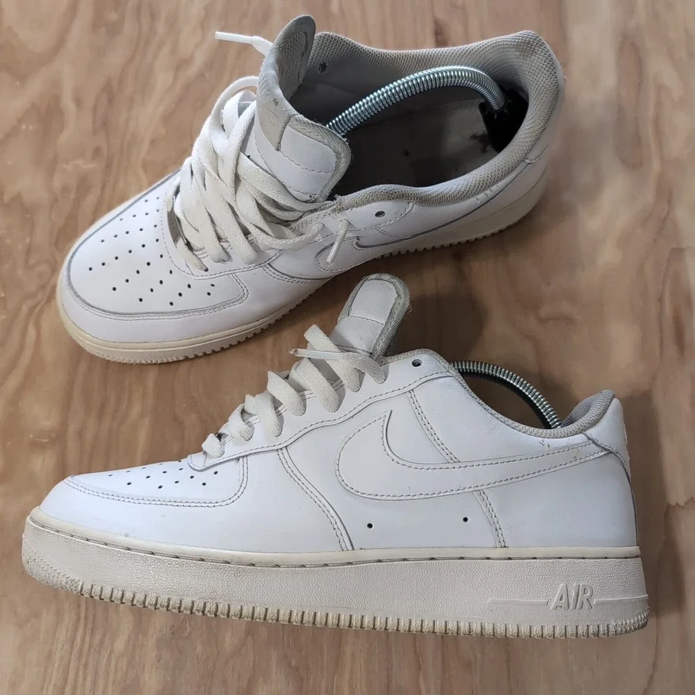 Nike Men's Air Force 1 Low '07 Athletic Shoes Triple White CW2288-111 Lot 10‎